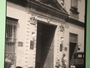 Portada virreinal en la calle Betyia, ca. 1940