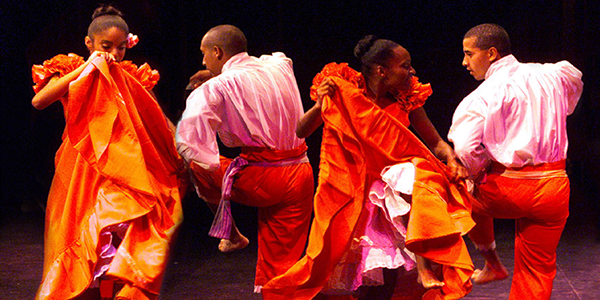 Celebra Fiestas Patrias con Danza Afro