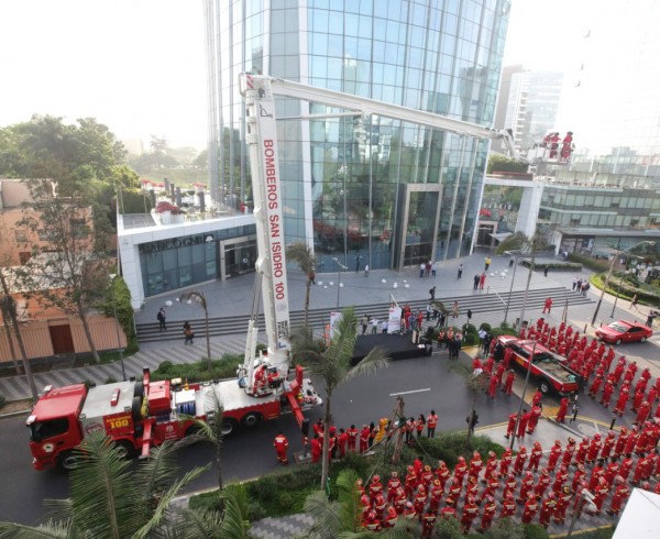 bomberos entrega de bronto (2)